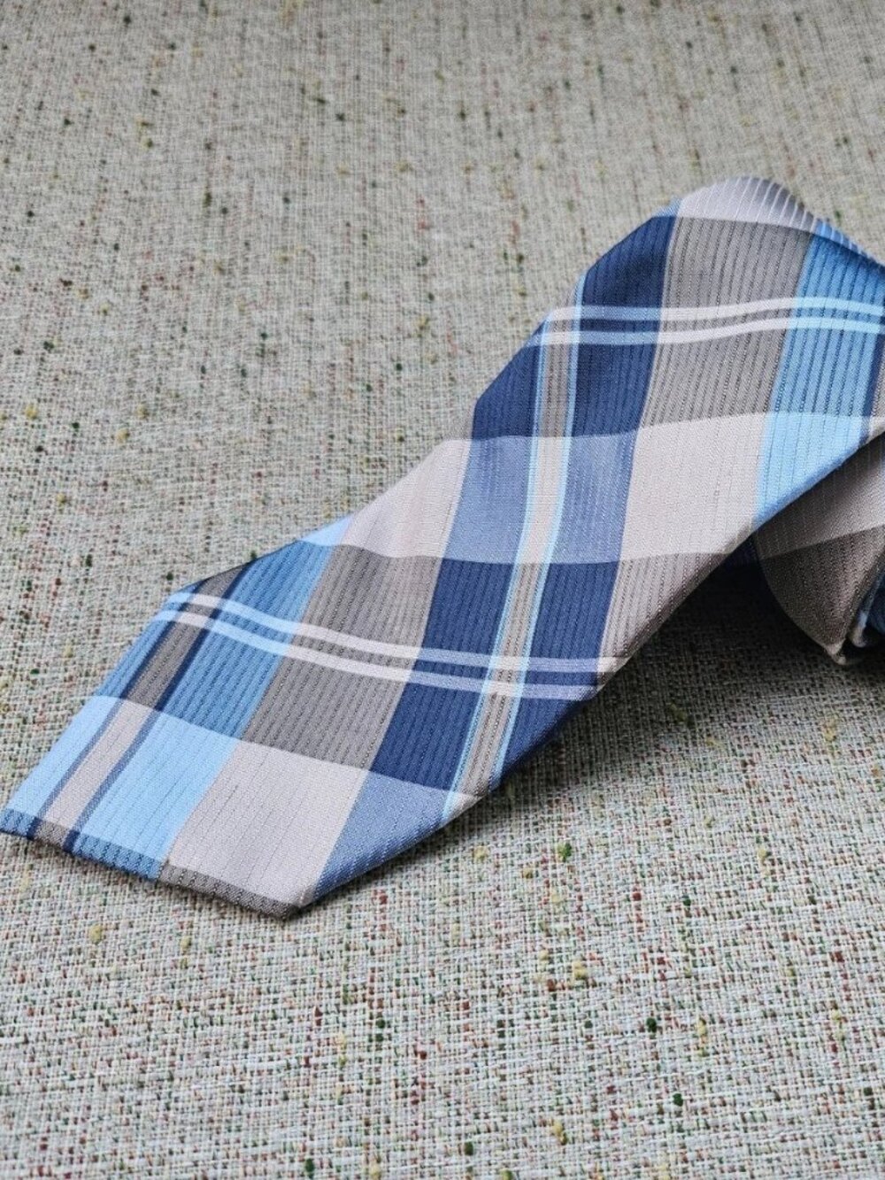 Vintage Calvin Klein Men Tie Classic Length Multi Color Plaid Silk/Linen Necktie